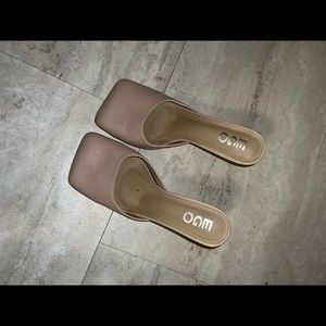 Square toe kitten heels